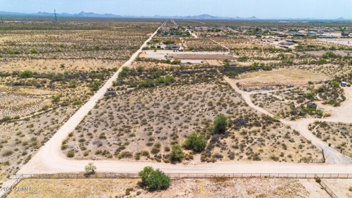 Picture of Residential Land For Sale in Wittmann, Arizona, United States