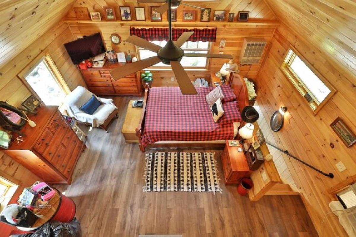 Picture of Home For Sale in Killington, Vermont, United States