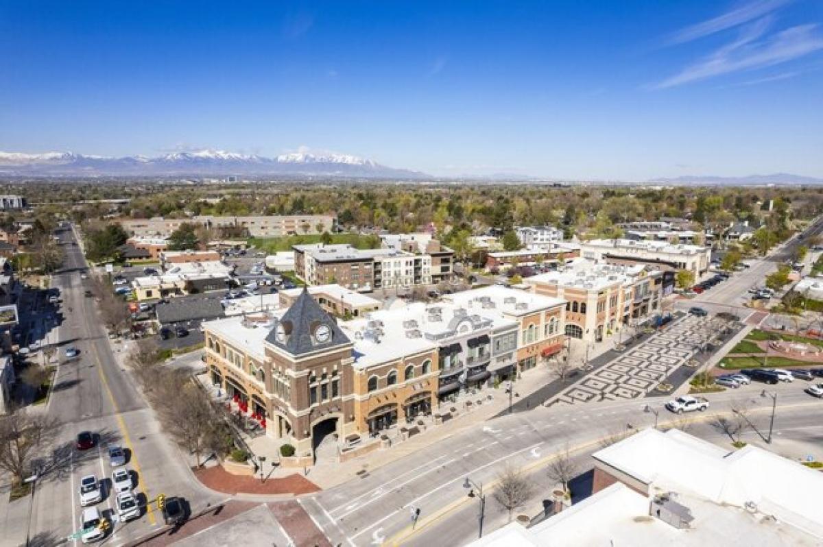 Picture of Home For Sale in Holladay, Utah, United States