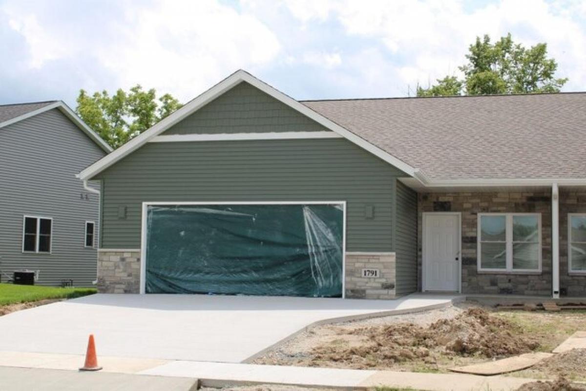 Picture of Home For Sale in Kewaskum, Wisconsin, United States