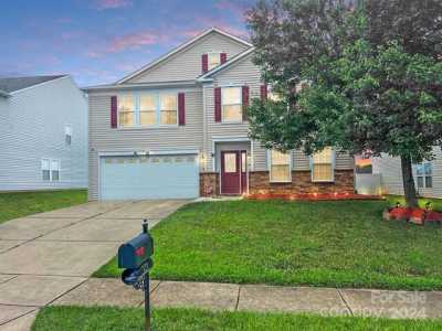 Home For Sale in Mount Holly, North Carolina