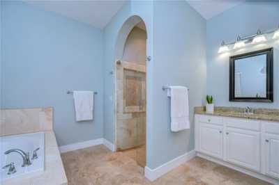 Home For Sale in Lithia, Florida