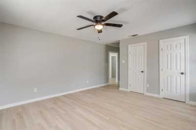 Home For Rent in River Oaks, Texas