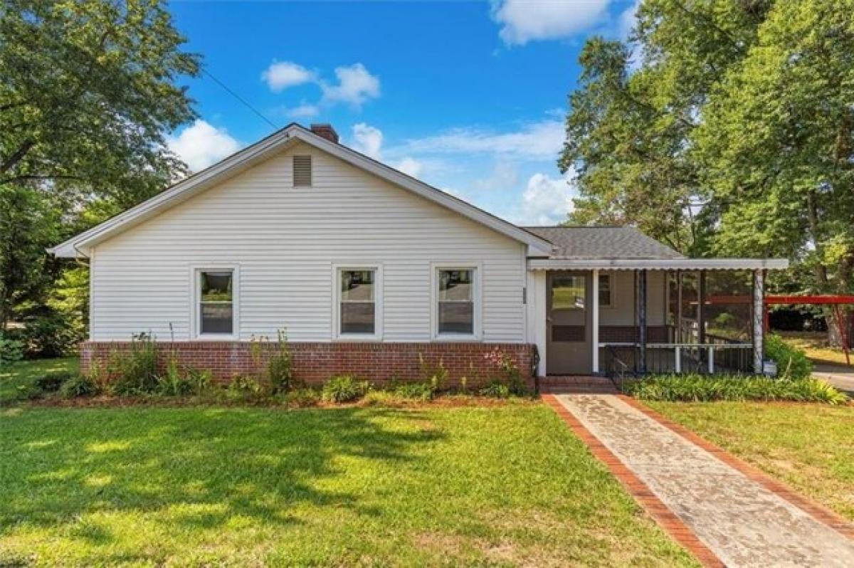 Picture of Home For Sale in Pickens, South Carolina, United States