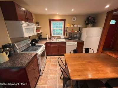 Home For Sale in Lake Harmony, Pennsylvania