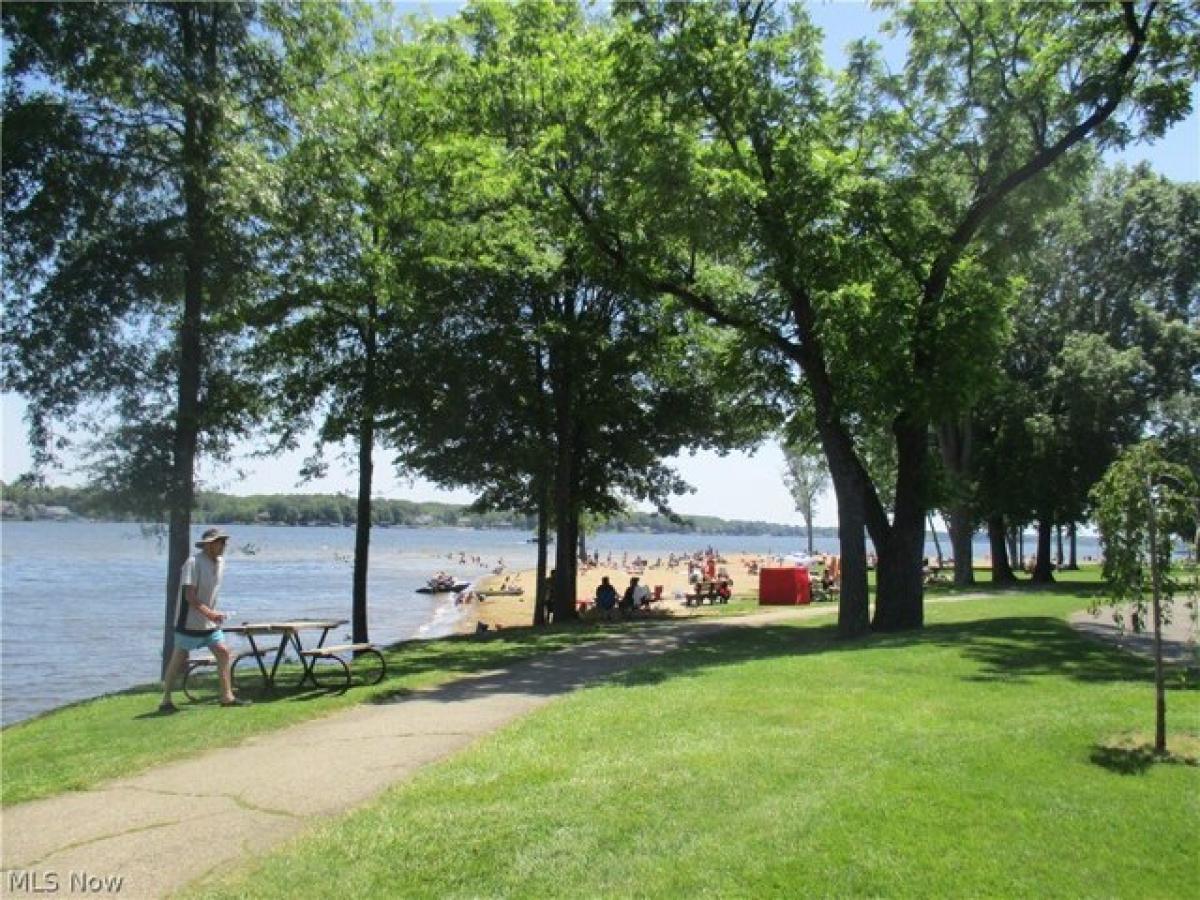 Picture of Residential Land For Sale in Lake Milton, Ohio, United States