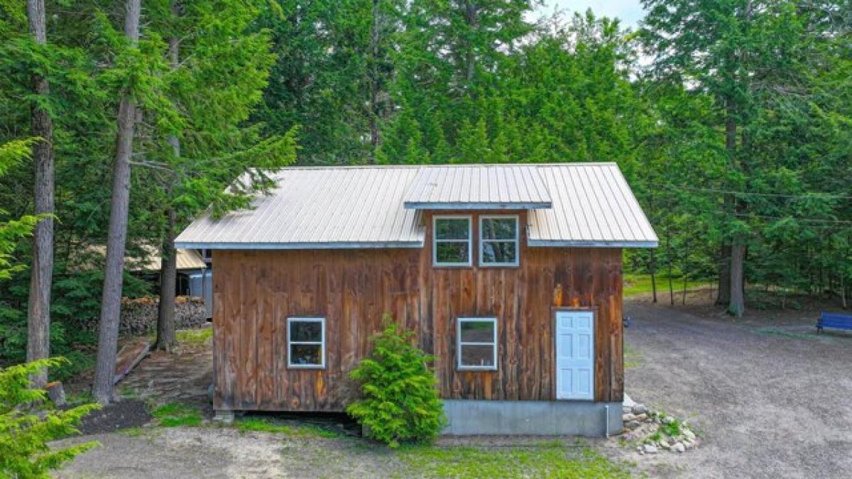 Picture of Home For Sale in Harrison, Maine, United States