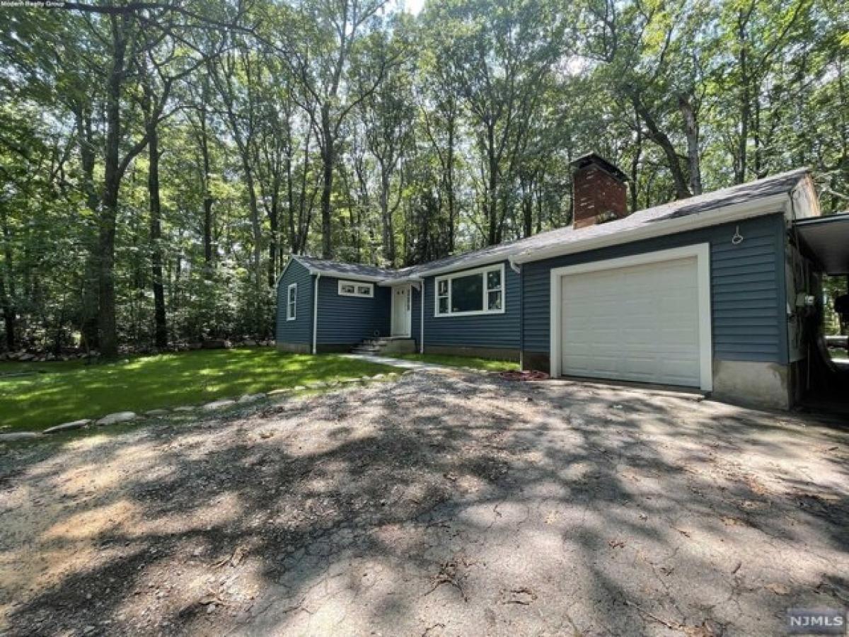 Picture of Home For Rent in Kinnelon, New Jersey, United States