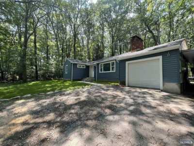 Home For Rent in Kinnelon, New Jersey