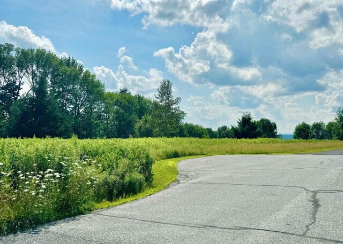 Picture of Residential Land For Sale in Barre, Vermont, United States