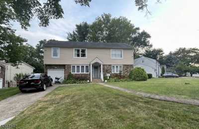 Home For Sale in Fair Lawn, New Jersey