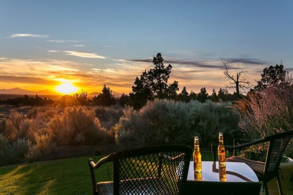 Picture of Home For Sale in Powell Butte, Oregon, United States