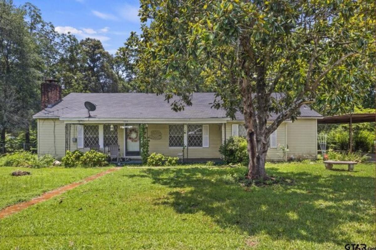 Picture of Home For Sale in Hughes Springs, Texas, United States