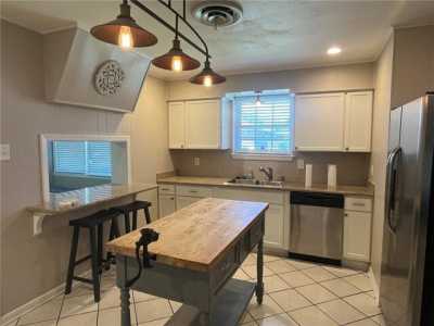 Home For Rent in River Ridge, Louisiana