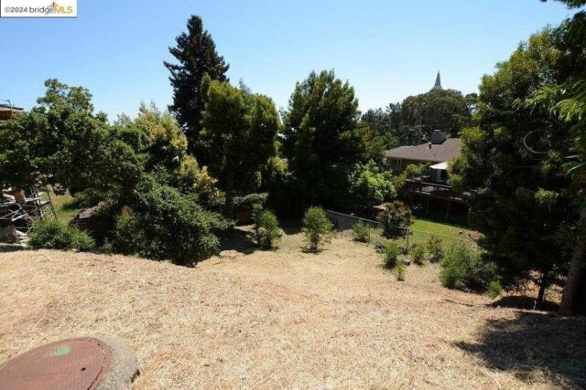 Picture of Residential Land For Sale in Oakland, California, United States