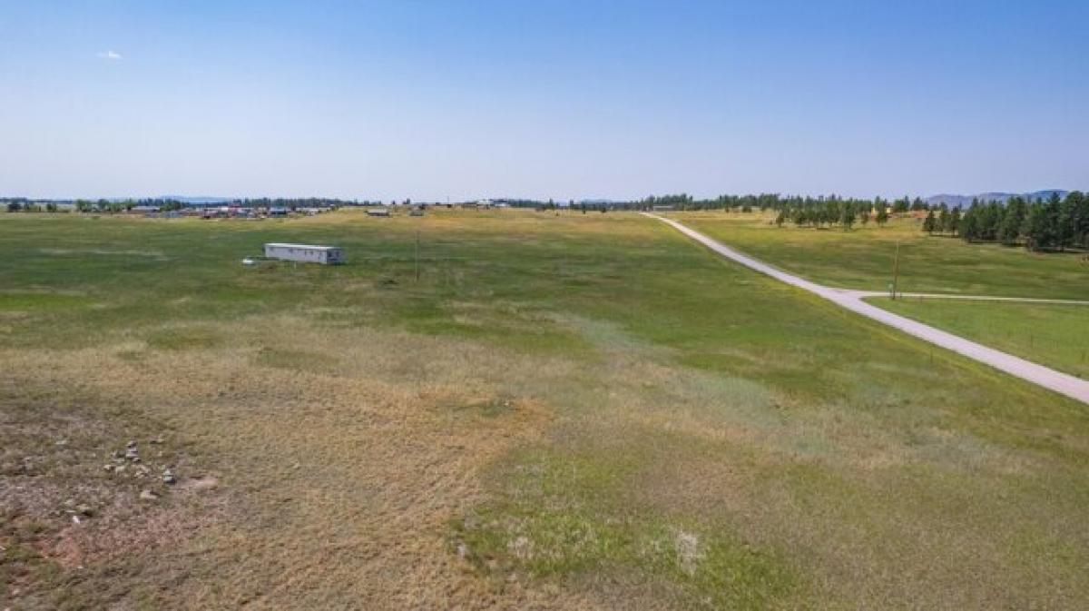 Picture of Home For Sale in Custer, South Dakota, United States