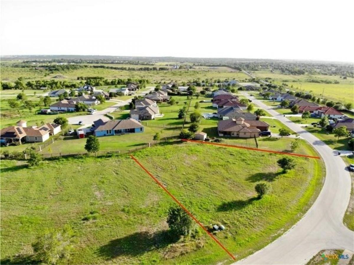 Picture of Residential Land For Sale in Kyle, Texas, United States