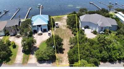 Residential Land For Sale in Gulf Breeze, Florida