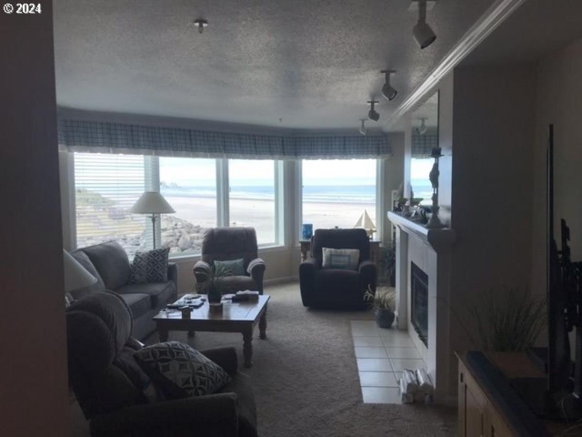 Picture of Home For Sale in Rockaway Beach, Oregon, United States