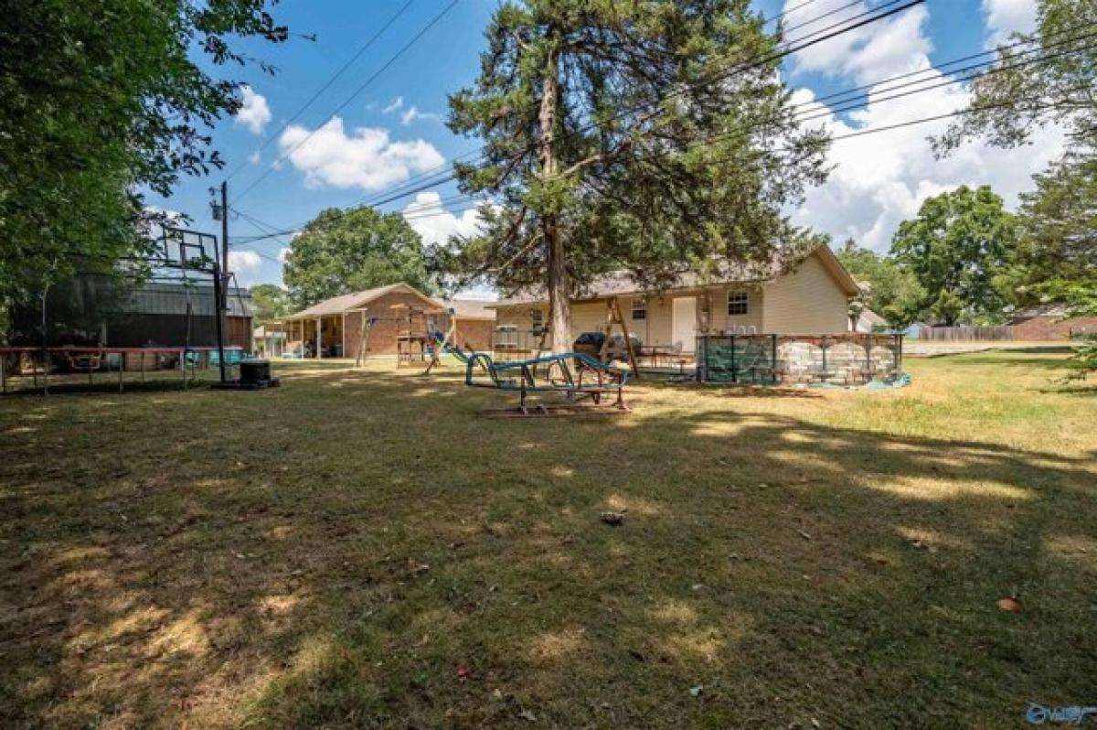 Picture of Home For Sale in Rogersville, Alabama, United States