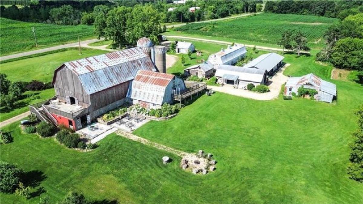 Picture of Home For Sale in Beldenville, Wisconsin, United States