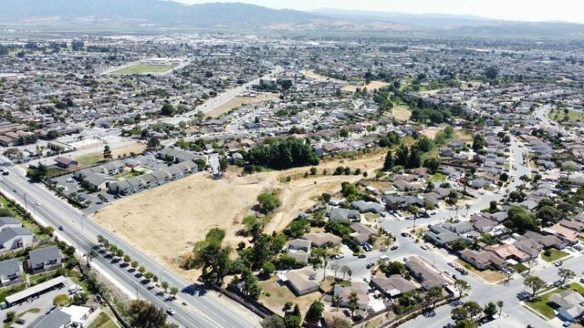 Picture of Residential Land For Sale in Salinas, California, United States