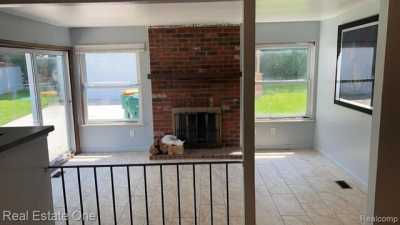 Home For Sale in Romulus, Michigan