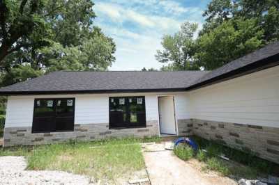 Home For Sale in Huntsville, Missouri