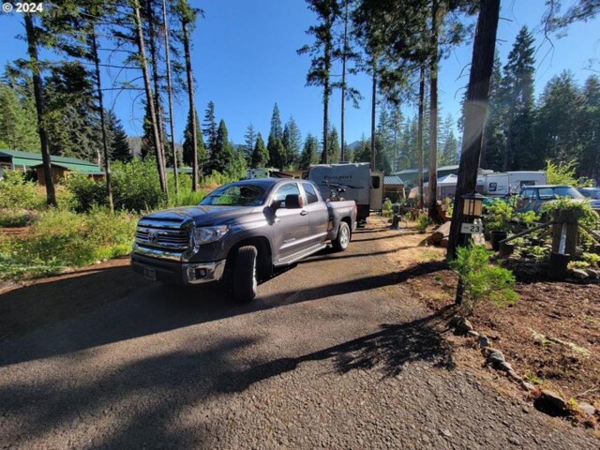 Picture of Residential Land For Sale in Blue River, Oregon, United States