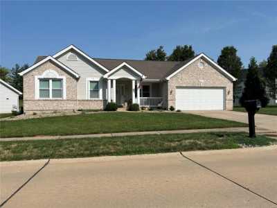 Home For Sale in Lake Saint Louis, Missouri