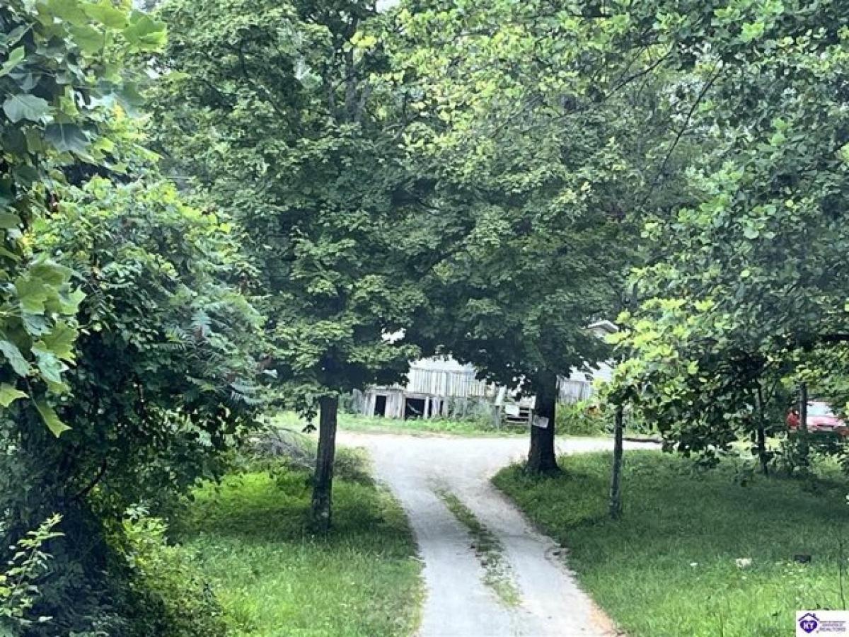 Picture of Home For Sale in Bonnieville, Kentucky, United States