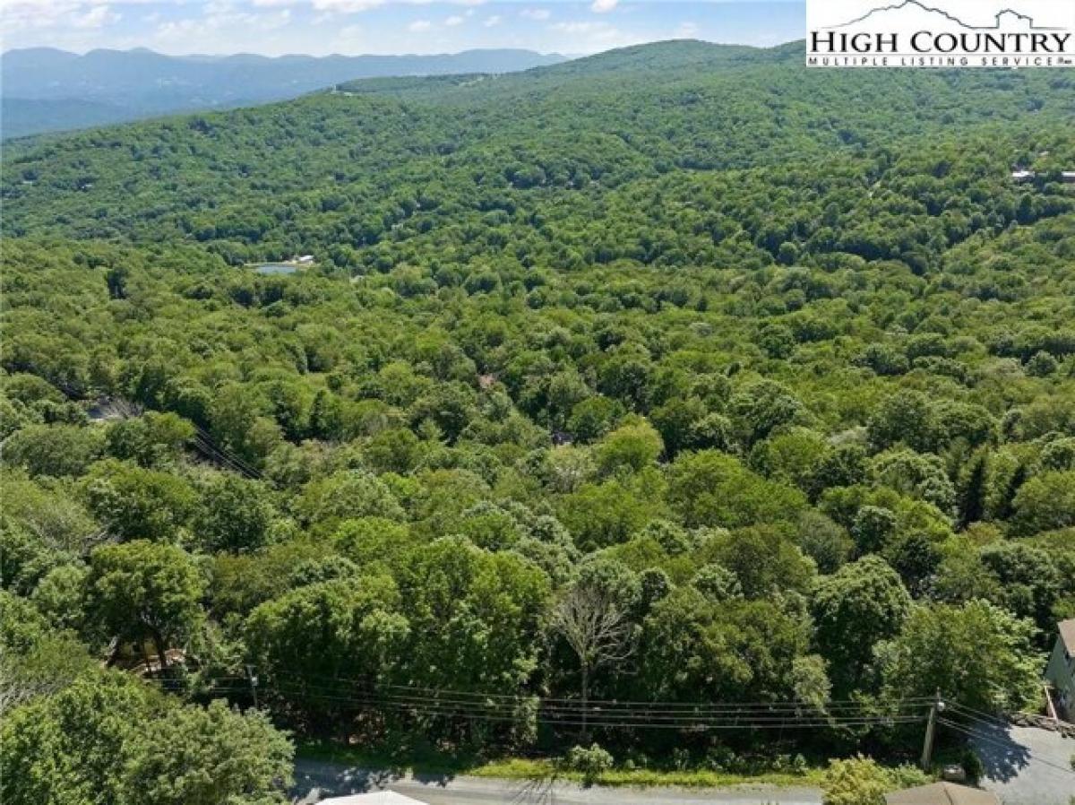 Picture of Residential Land For Sale in Beech Mountain, North Carolina, United States