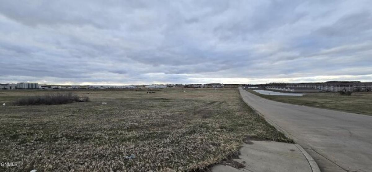 Picture of Residential Land For Sale in Dickinson, North Dakota, United States