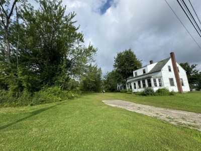 Home For Sale in Monmouth, Maine