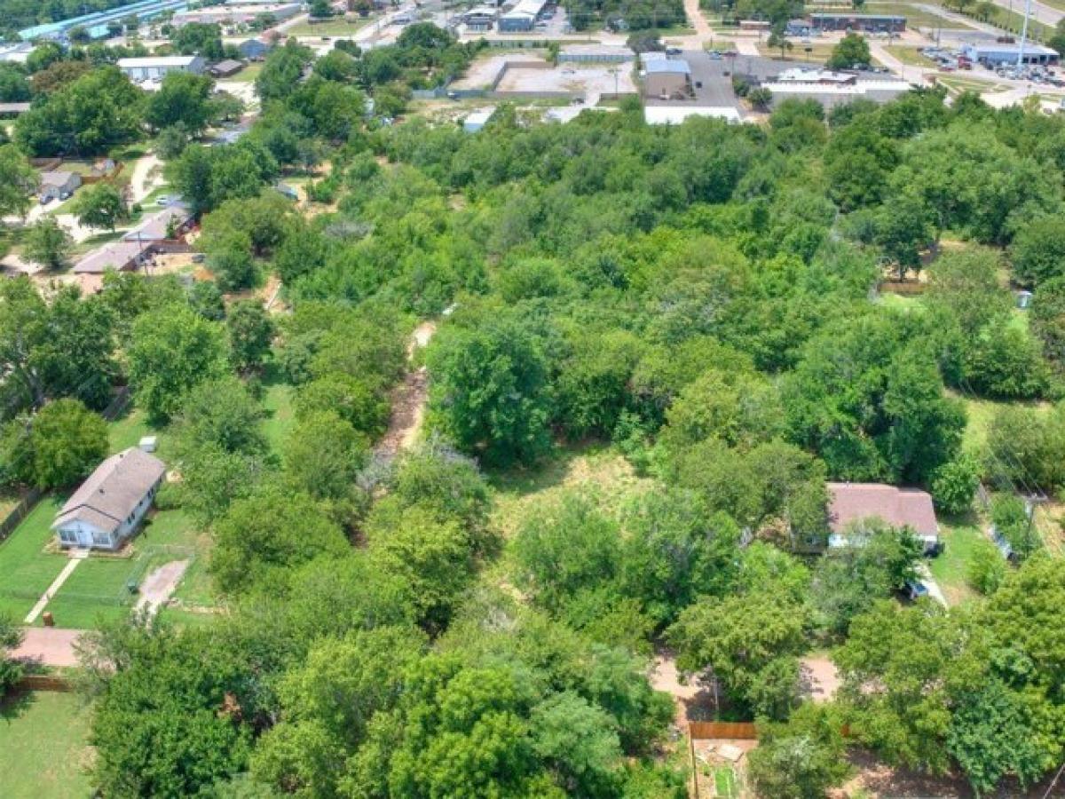 Picture of Residential Land For Sale in Norman, Oklahoma, United States