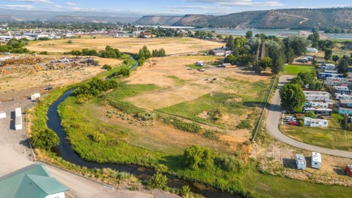 Picture of Residential Land For Sale in Prineville, Oregon, United States