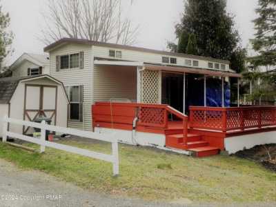 Home For Sale in Stroudsburg, Pennsylvania