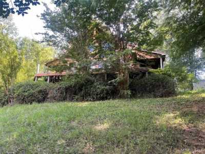 Home For Sale in Deatsville, Alabama