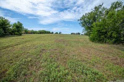 Residential Land For Sale in Yoakum, Texas