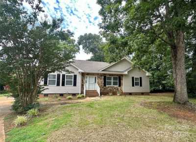 Home For Sale in Norwood, North Carolina