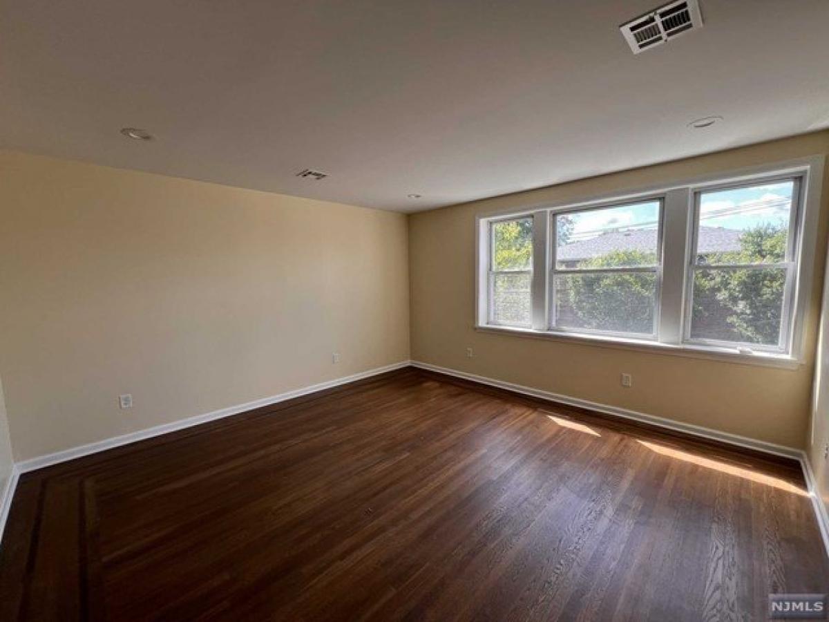 Picture of Apartment For Rent in Lyndhurst, New Jersey, United States