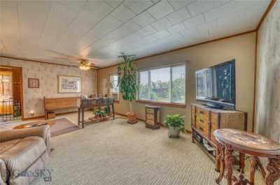 Home For Sale in Manhattan, Montana