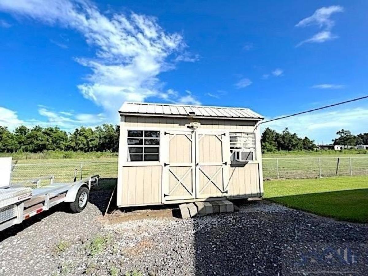 Picture of Home For Sale in Larose, Louisiana, United States