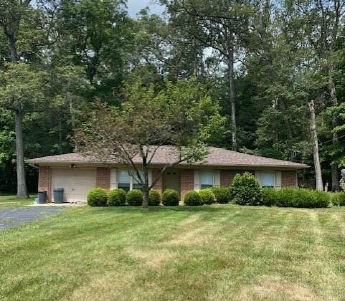 Picture of Home For Sale in London, Ohio, United States