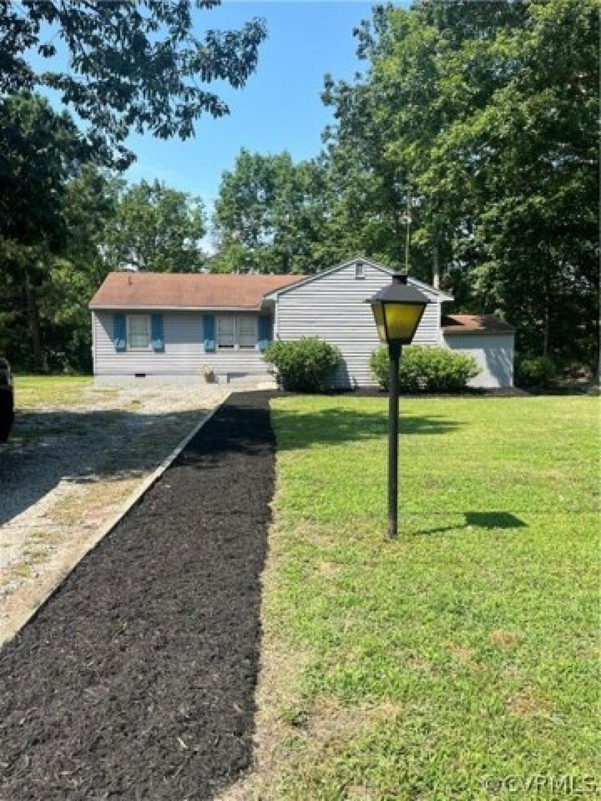 Picture of Home For Sale in Topping, Virginia, United States