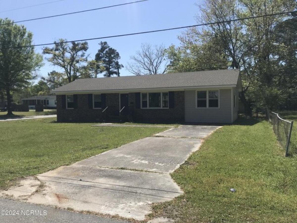 Picture of Home For Sale in Wallace, North Carolina, United States