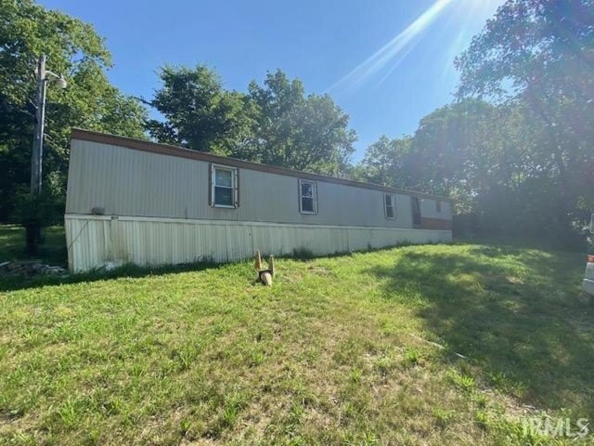 Picture of Home For Sale in Paoli, Indiana, United States