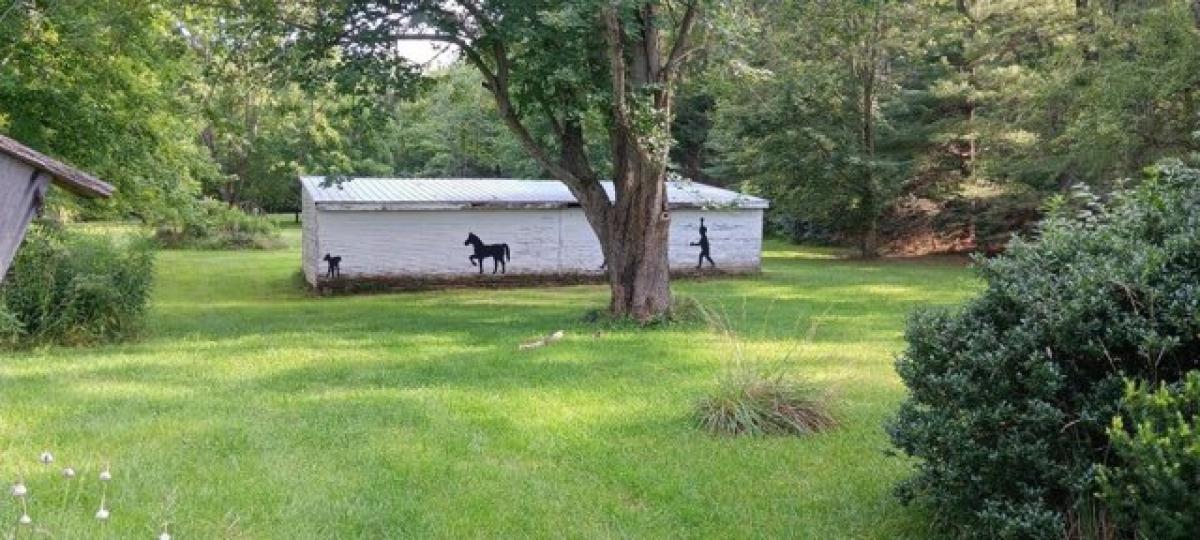 Picture of Home For Sale in Montrose, Michigan, United States