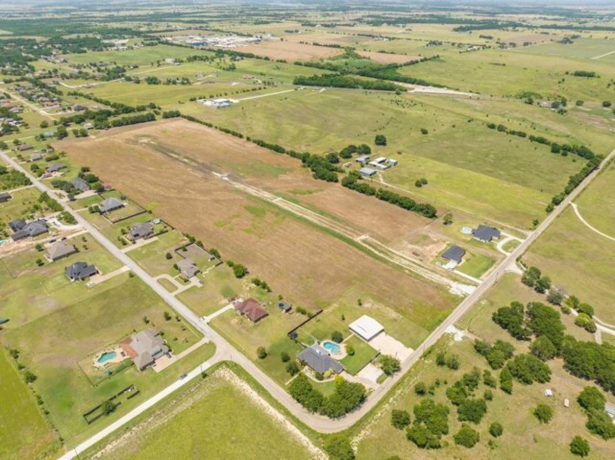 Picture of Residential Land For Sale in Hillsboro, Texas, United States