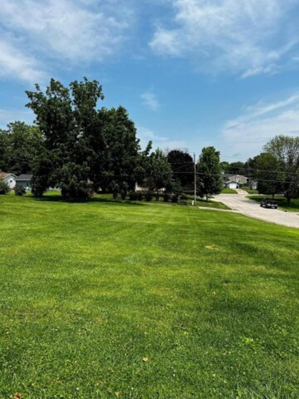 Picture of Residential Land For Sale in Tipton, Iowa, United States